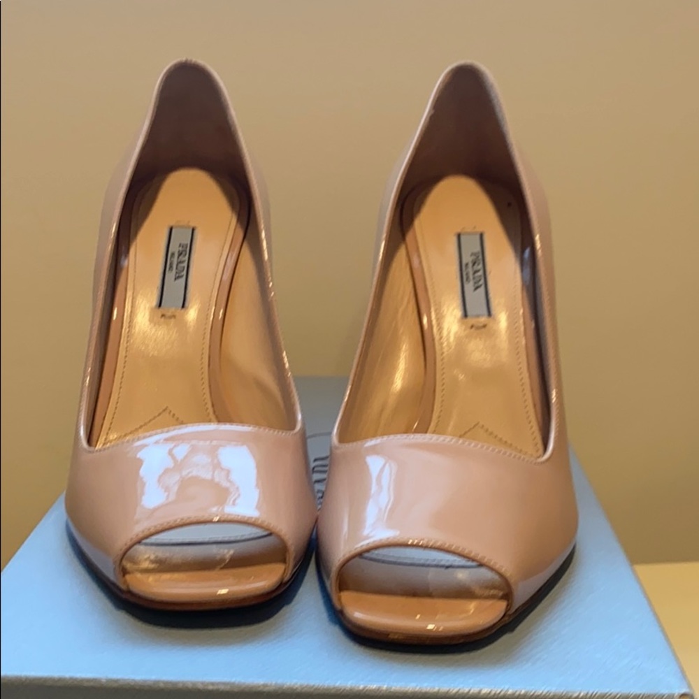 Prada neutral heels - Picture 3 of 10